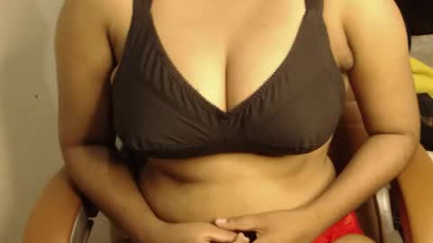 Snapshot of webshowxxx chatting on April 2026 08:09:02 PM mina online show from April 2026 08:09:02 PM