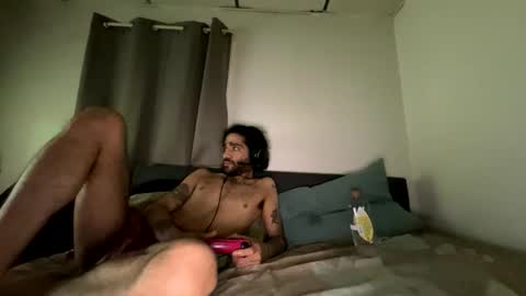 ShootingWebs online show from May 2026 05:03:01 AM