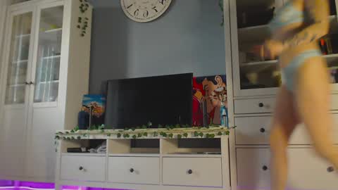  moon  online show from December 2024 12:03:01 PM