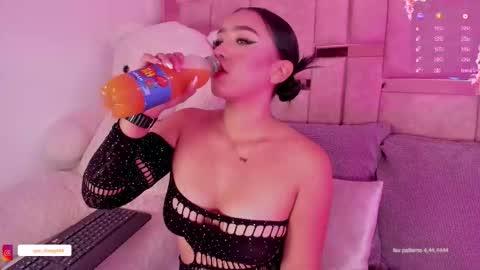 Snapshot of ween_sheng_ chatting on February 2026 05:23:02 PM Wennsheng online show from February 2026 05:23:02 PM