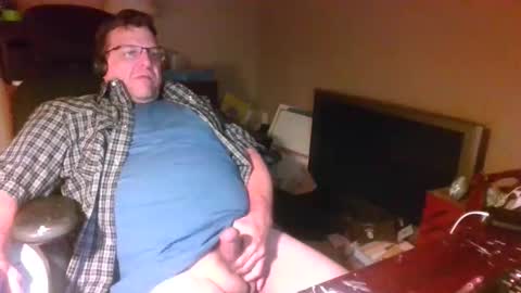 Snapshot of welderod chatting on May 2026 06:10:02 AM welderod online show from May 2026 06:10:02 AM