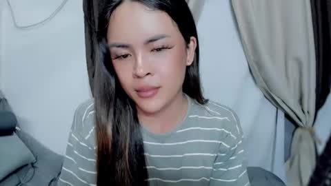 Hi Im LOVIE Please dont forget to follow and thumbs up me online show from May 2026 02:43:01 PM