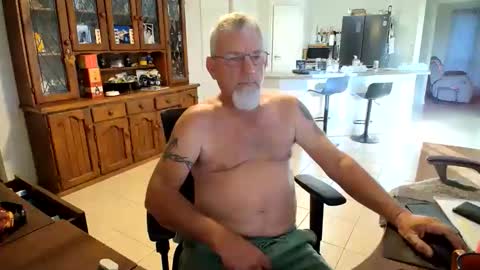 Wellhelloo online show from April 2026 06:18:01 AM