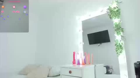 Snapshot of wen95_ chatting on September 2025 03:51:01 AM Wen online show from September 2025 03:51:01 AM