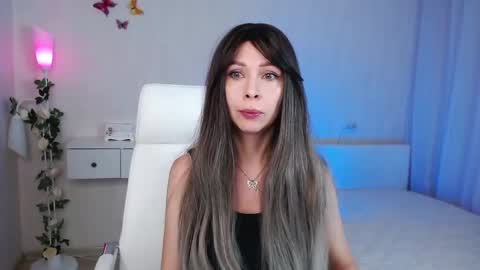 Wendi Foster online show from December 2024 06:45:01 PM