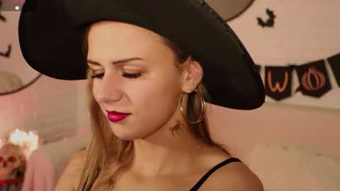 Im Wendy online show from October 2025 09:42:02 PM