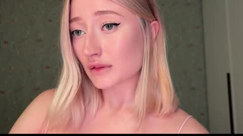 Daisy    online show from February 2026 05:00:02 PM