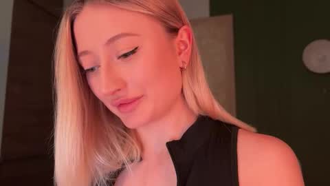 Daisy    online show from March 2026 07:19:01 PM