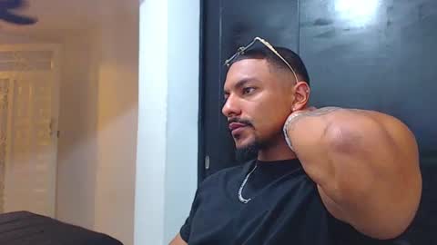 Wesley Rogger online show from October 2025 10:08:02 PM