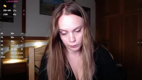 Lana online show from October 2025 06:16:02 PM