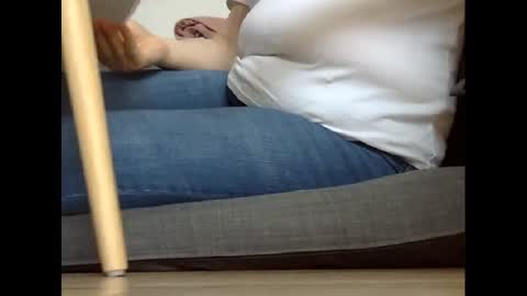 wet_pants2022 online show from February 2025 11:30:01 AM