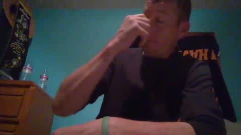 Snapshot of wetduck77777 chatting on October 2025 09:34:02 AM wetduck77777 online show from October 2025 09:34:02 AM