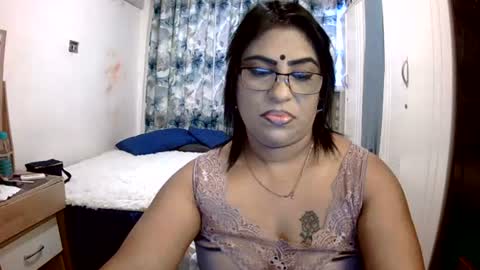 Snapshot of wetindian1971 chatting on June 2026 11:01:01 AM kavita online show from June 2026 11:01:01 AM