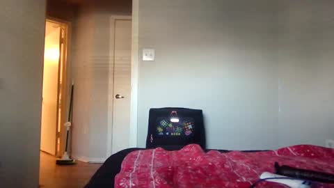 Snapshot of wetkyliecreams chatting on February 2025 10:08:02 PM Kylie online show from February 2025 10:08:02 PM