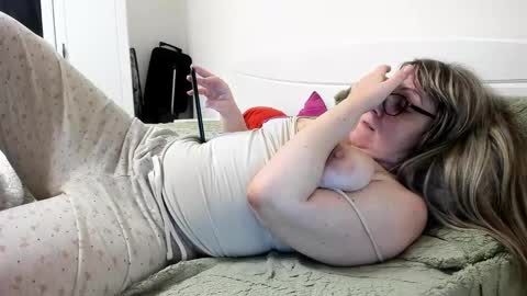 Snapshot of wetladyjoy chatting on February 2025 08:31:01 PM Amy online show from February 2025 08:31:01 PM
