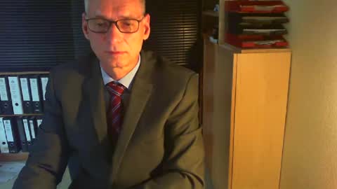 Franz online show from July 2026 04:39:01 PM
