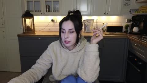 Snapshot of whats_her_name chatting on January 2025 09:57:02 AM Victoria Maria online show from January 2025 09:57:02 AM