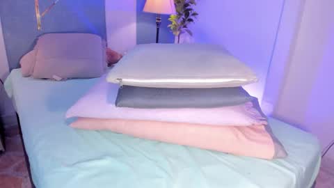 Sara  online show from January 2026 07:05:02 PM