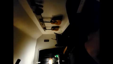 whilstlywandering online show from April 2026 04:32:01 AM