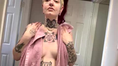 whimsydeathh online show from May 2026 07:45:02 PM