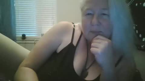 Snapshot of whipsnap19 chatting on October 2025 12:06:01 PM whipsnap19 online show from October 2025 12:06:01 PM