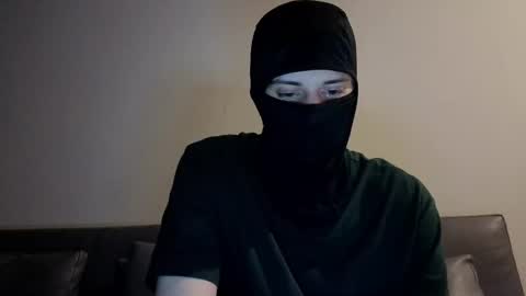 whispero_o online show from October 2025 05:37:01 PM