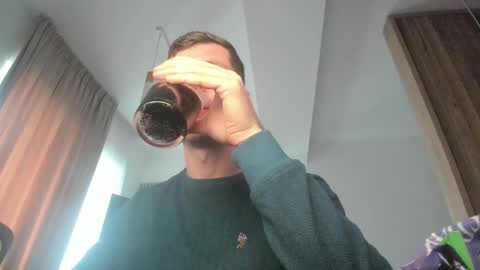 Michael online show from November 2025 09:18:02 AM