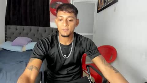 Snapshot of white_master444 chatting on April 2026 12:02:02 AM white online show from April 2026 12:02:02 AM