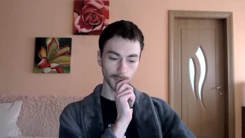 Tom online show from April 2026 12:42:01 PM