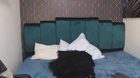 Dylan white online show from February 2025 05:47:02 PM