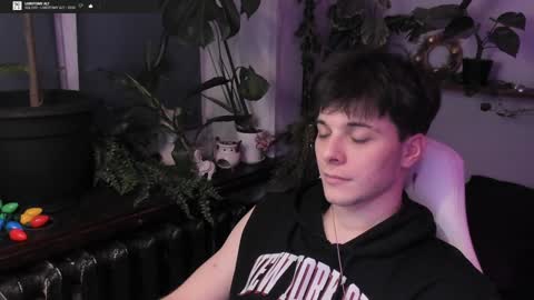 Gus online show from January 2025 07:28:01 PM