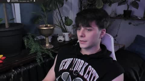 Gus online show from January 2025 09:32:01 PM