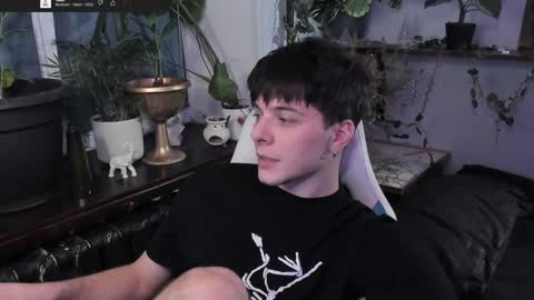 Gus online show from February 2025 09:10:01 PM