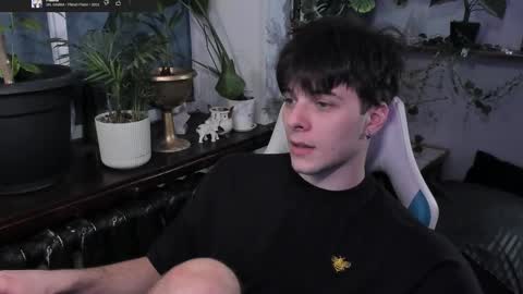 Gus online show from February 2025 06:45:02 PM