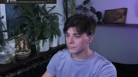 Gus online show from September 2025 08:24:02 PM