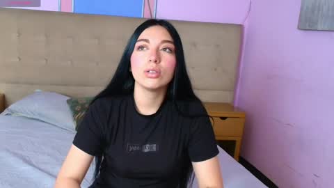 whitehott_ online show from April 2026 08:09:02 PM