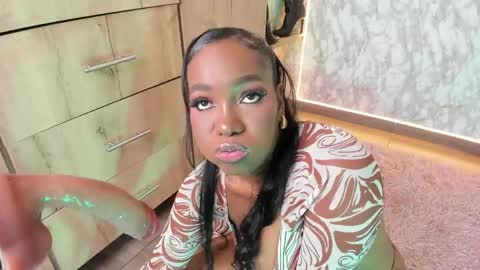 Snapshot of whitneyyfox chatting on June 2026 11:33:02 PM whitneyyfox online show from June 2026 11:33:02 PM