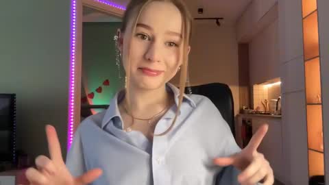 Alisa online show from December 2024 06:46:01 AM