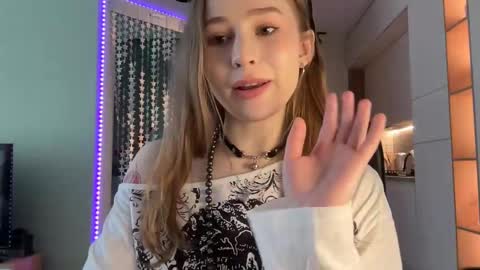 Alisa online show from January 2025 10:06:02 AM