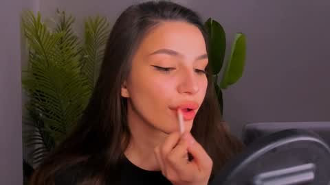 Snapshot of whoislulu chatting on January 2025 08:00:01 PM whoislulu online show from January 2025 08:00:01 PM