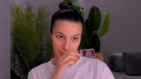 Snapshot of whoislulu chatting on January 2025 07:00:01 PM whoislulu online show from January 2025 07:00:01 PM