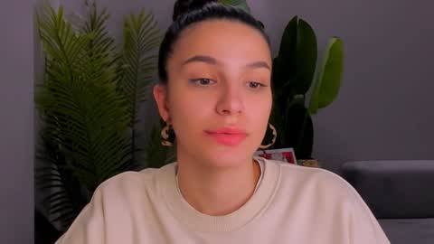 Snapshot of whoislulu chatting on January 2025 03:33:01 AM whoislulu online show from January 2025 03:33:01 AM