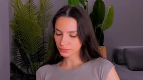 Snapshot of whoislulu chatting on February 2025 03:27:01 PM whoislulu online show from February 2025 03:27:01 PM