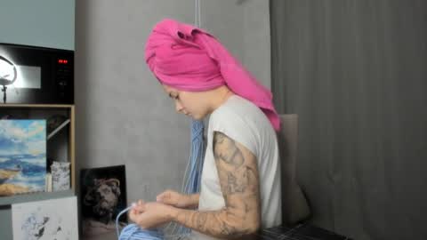 Veronica online show from December 2025 07:32:01 PM