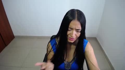 Ilauren online show from September 2025 10:43:01 PM