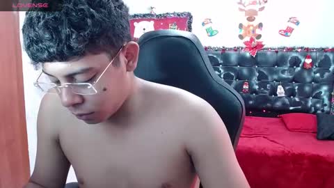 wiilliam online show from December 2024 05:52:02 PM