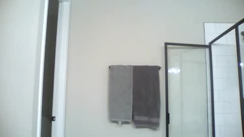 wil1565 online show from November 2025 03:06:01 AM