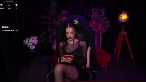 Snapshot of wild_alice_me chatting on May 2026 03:28:01 PM Alice online show from May 2026 03:28:01 PM