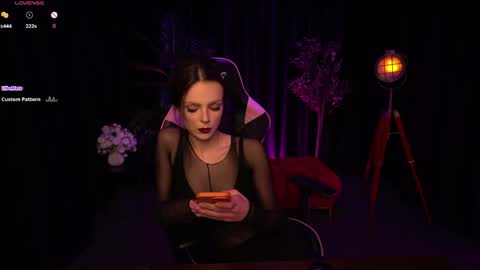 Snapshot of wild_alice_me chatting on June 2026 03:50:01 PM Alice online show from June 2026 03:50:01 PM