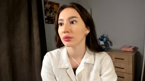 Anika online show from November 2025 10:27:01 AM